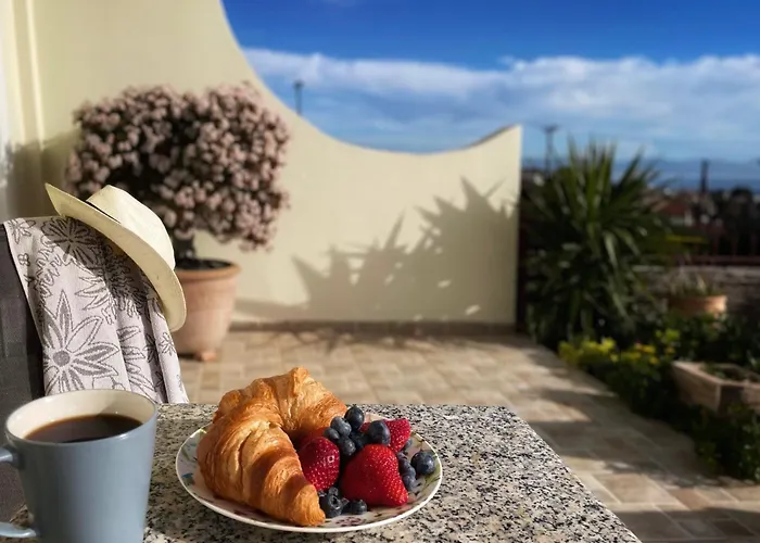 Gardenbnb- Apartment With Garden & Seaview